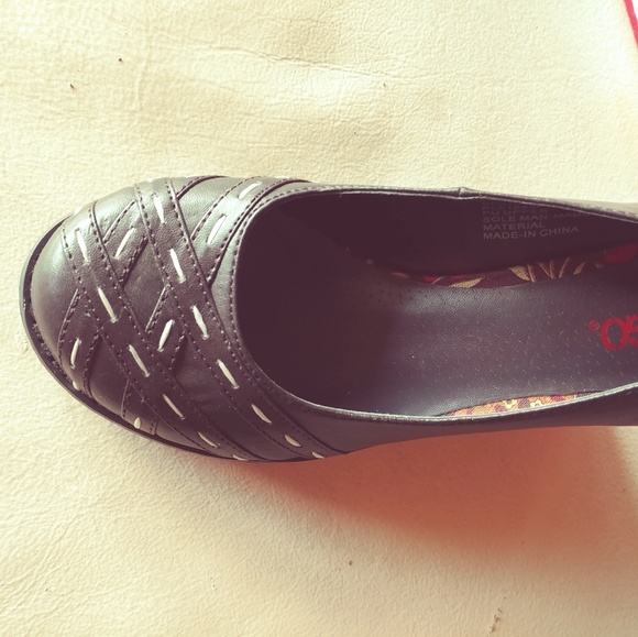 NIB, Bongo, Brown, Wedge slip-on, 7.5M - Picture 4 of 8